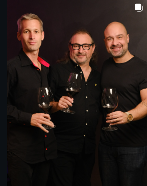 Photo shared by Larissa Queiroz on September 25, 2025 tagging @nbsteak, @juniormedeiros_vinhos, @garbolewine, and @vinveneto.